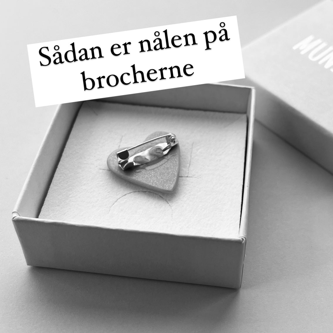 Hjerte-Broche med kristtorn