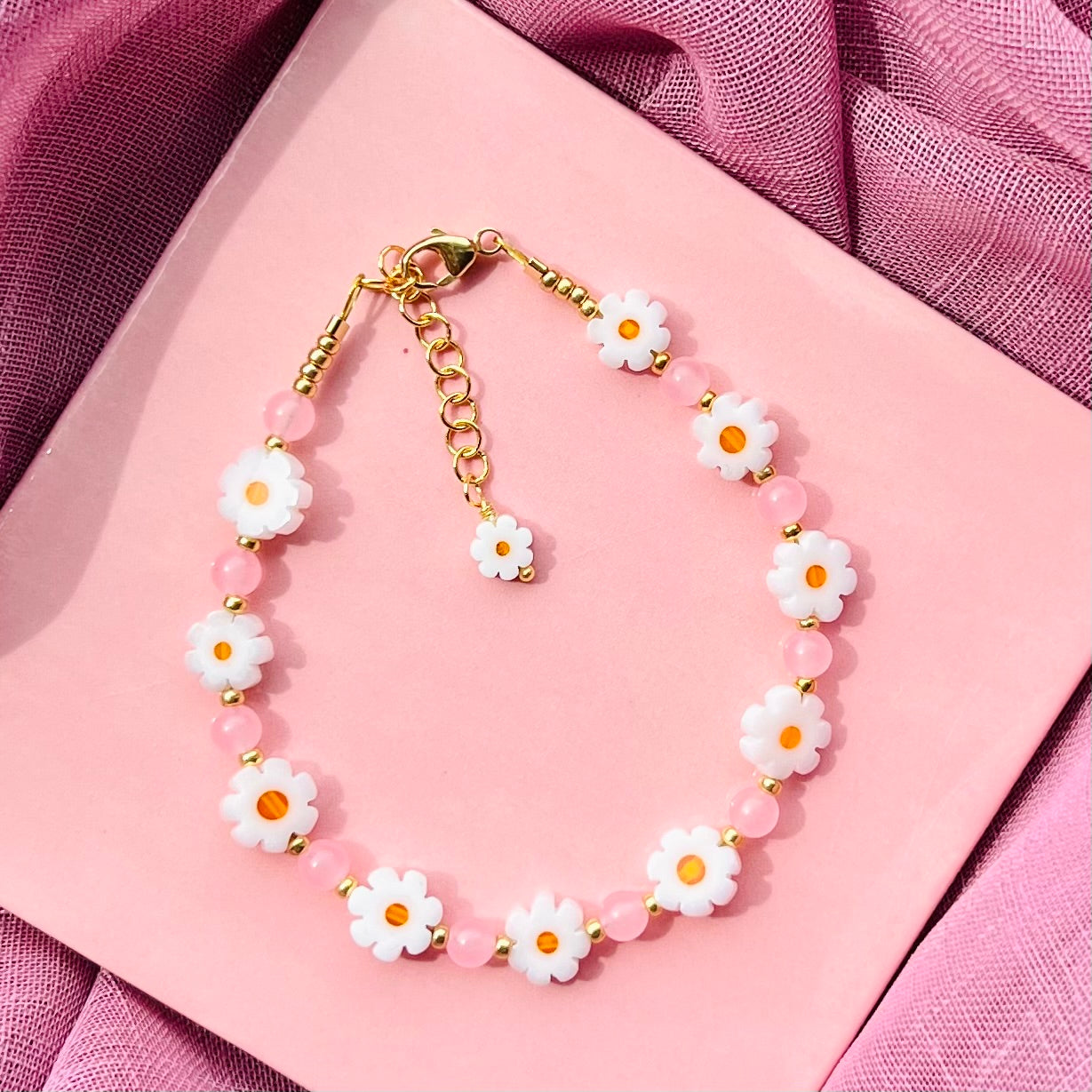 Unika Daisy Armbånd