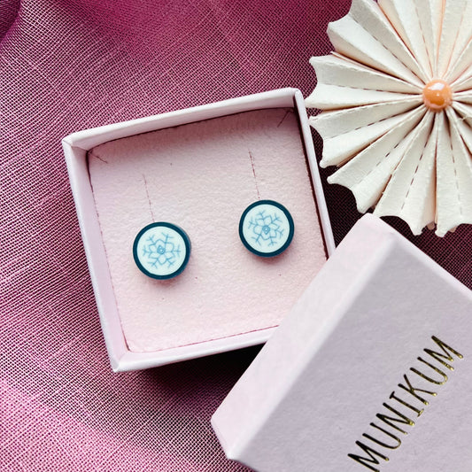 Snefnug Ørestikkere