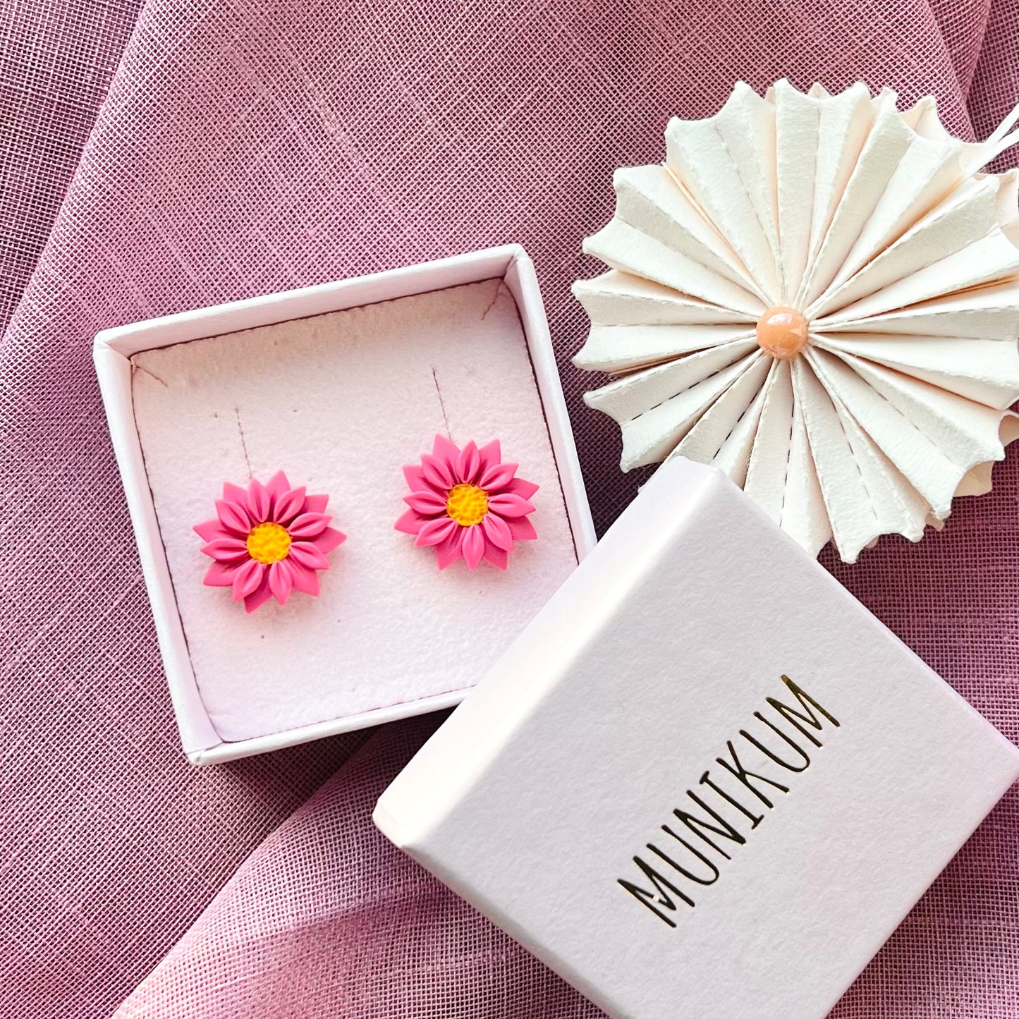 Små Blomster-ørestikkere