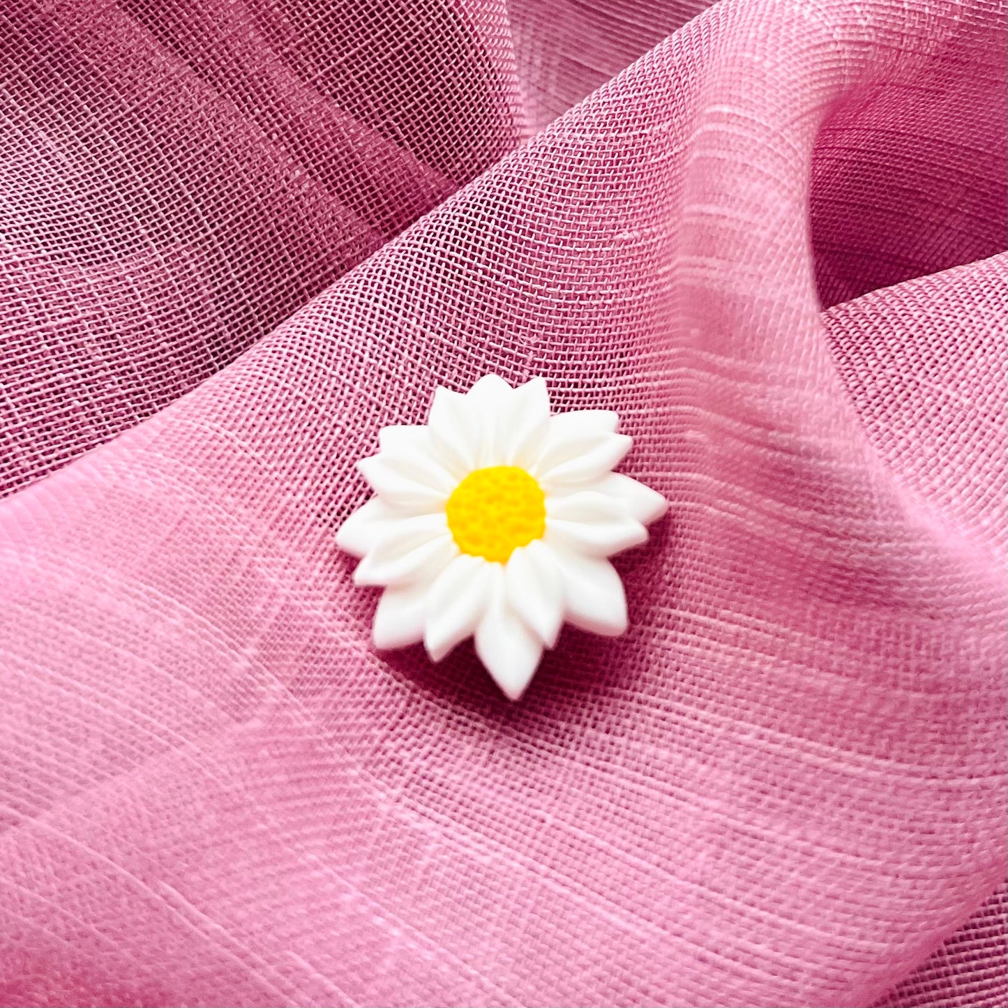 Marguerit Broche